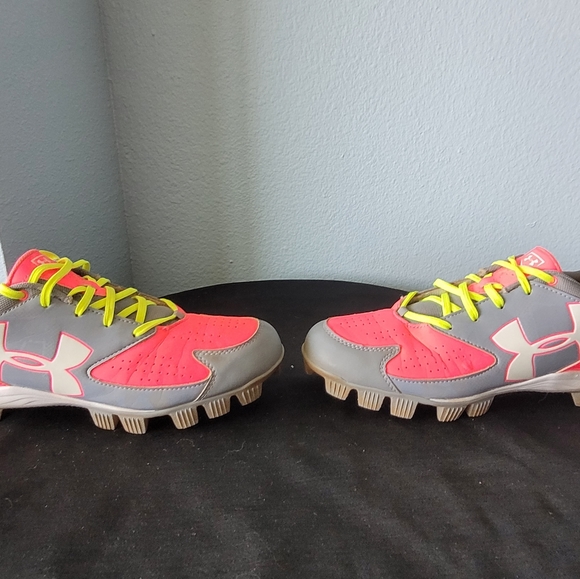 Under Armour fast pitch cleats - Picture 3 of 7